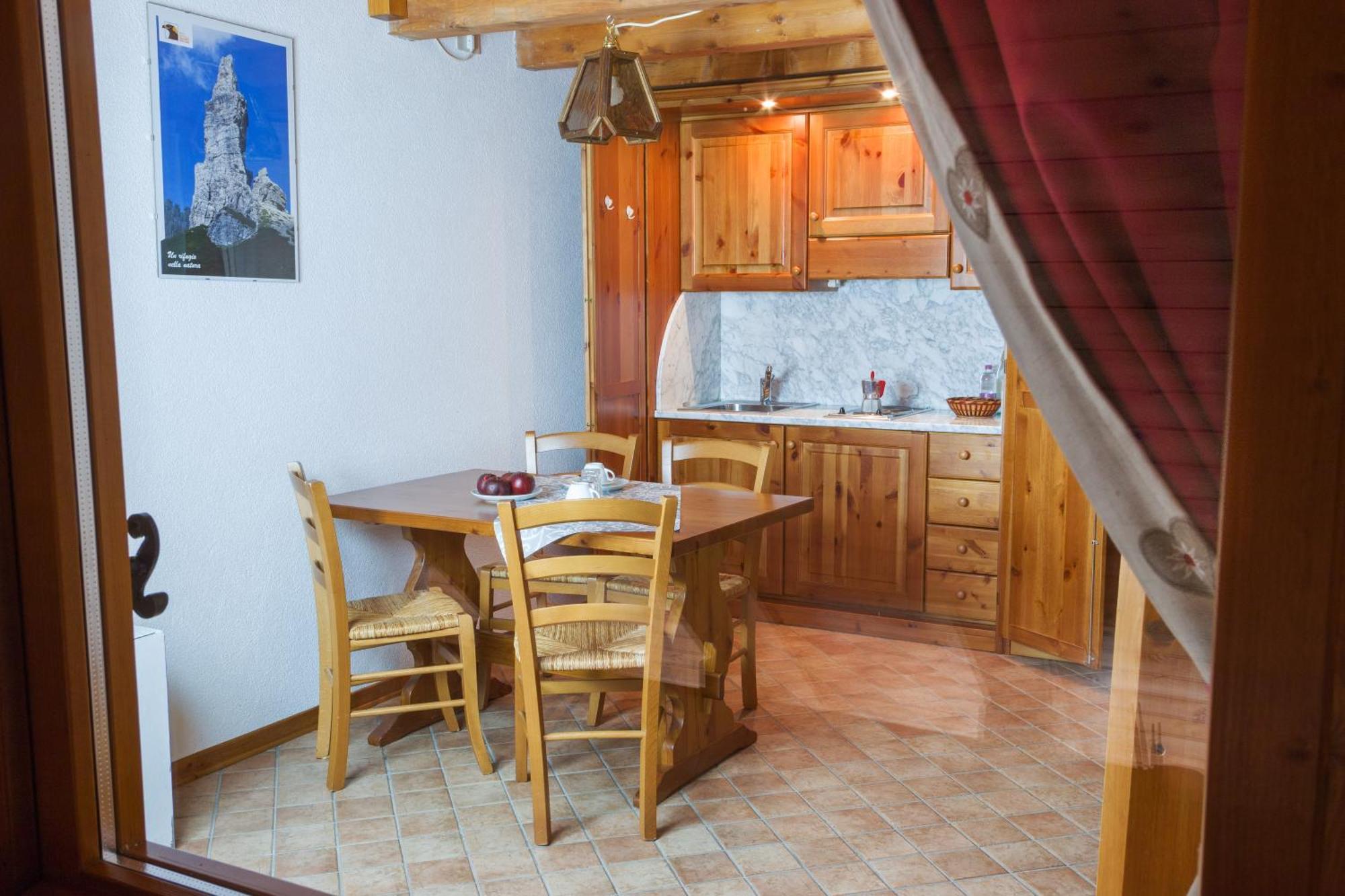 Agriturismo Pian Dei Tass Barcis Eksteriør bilde