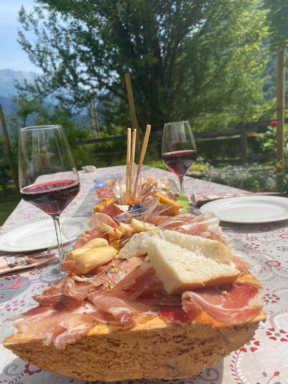 Agriturismo Pian Dei Tass Barcis Eksteriør bilde