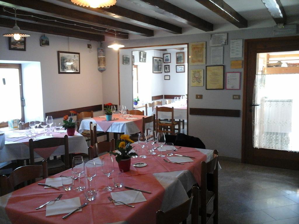 Agriturismo Pian Dei Tass Barcis Eksteriør bilde